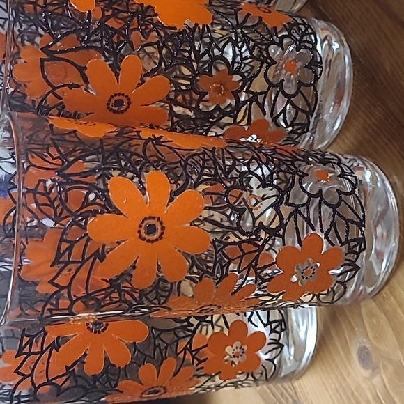 Other - Vintage Textured orange and black glasses
